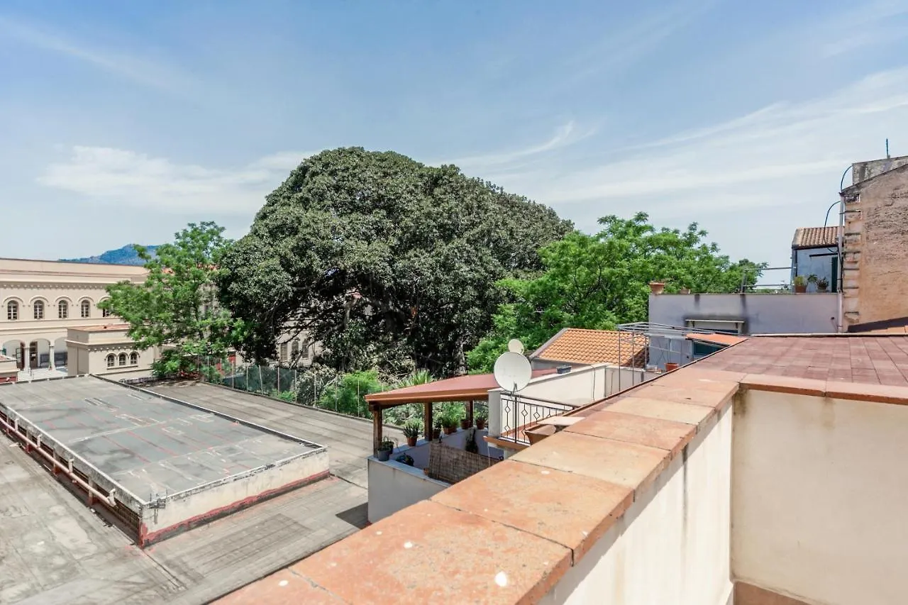 Botanical Gardens And Villa Giulia Lovely Apartments パレルモ 0*,  イタリア