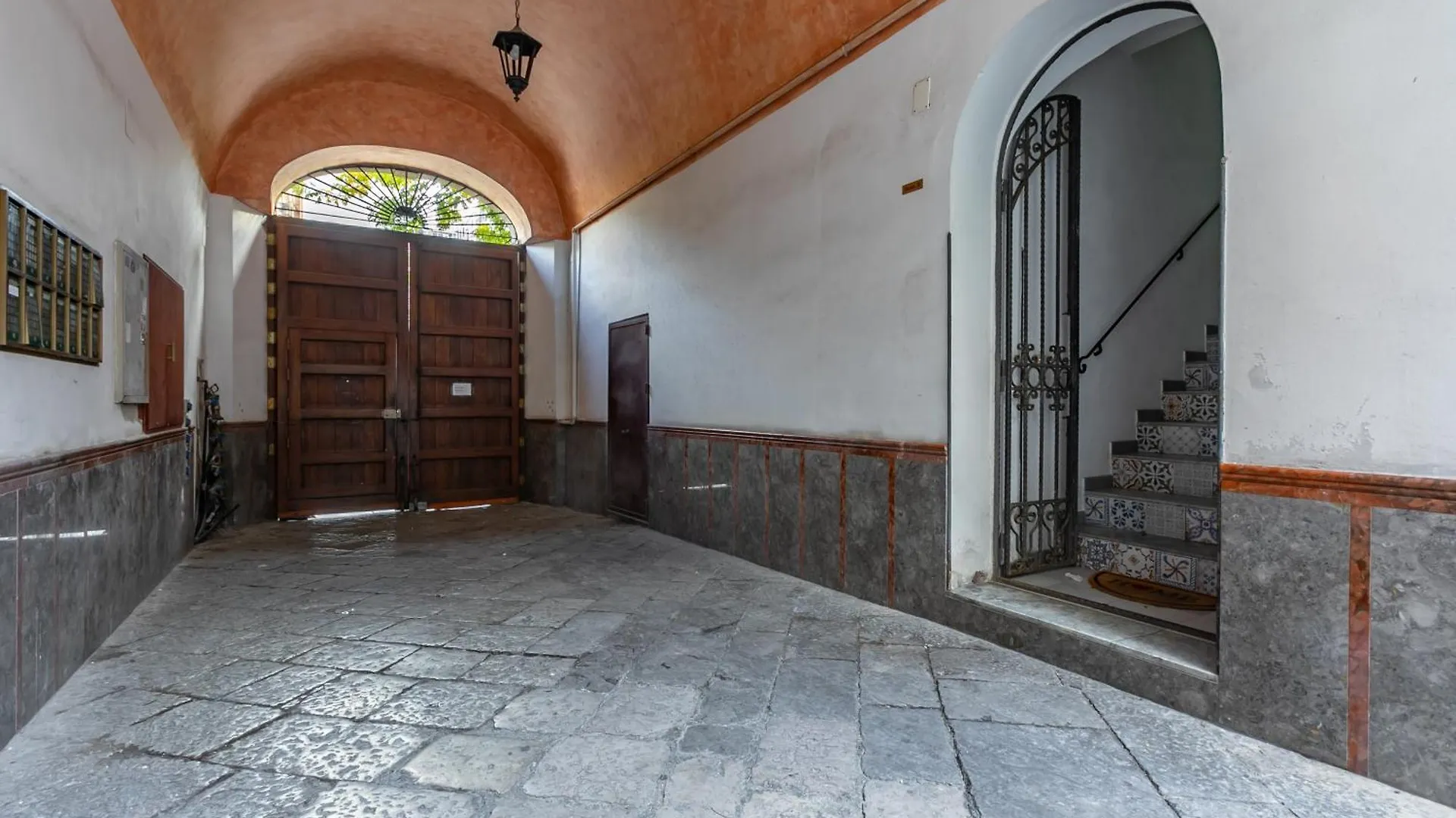 Botanical Gardens And Villa Giulia Lovely Apartments パレルモ